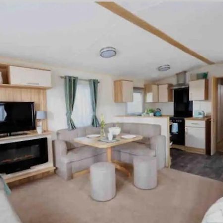 Ajl Caravan Rentals Turnberry Exteriör bild